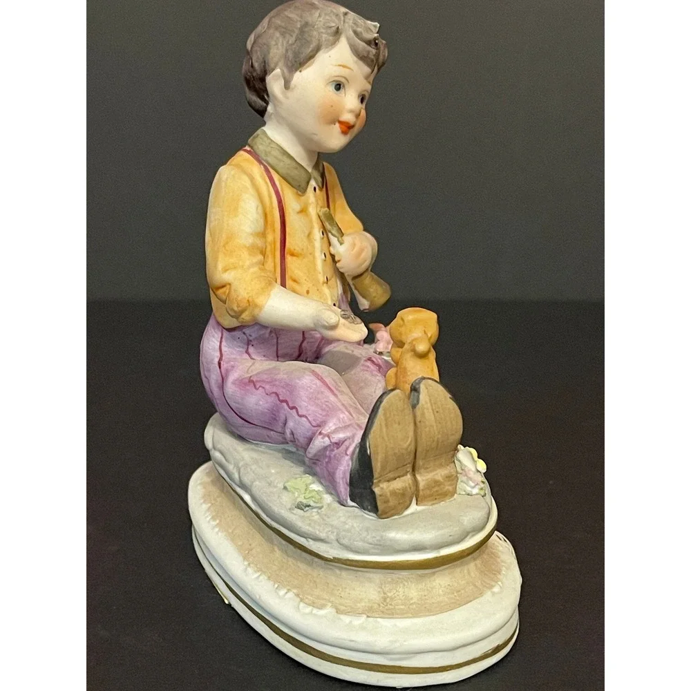 Vintage Napcoware Porcelain Figurine Little‎ Boy Flowers Squirrel C 3673